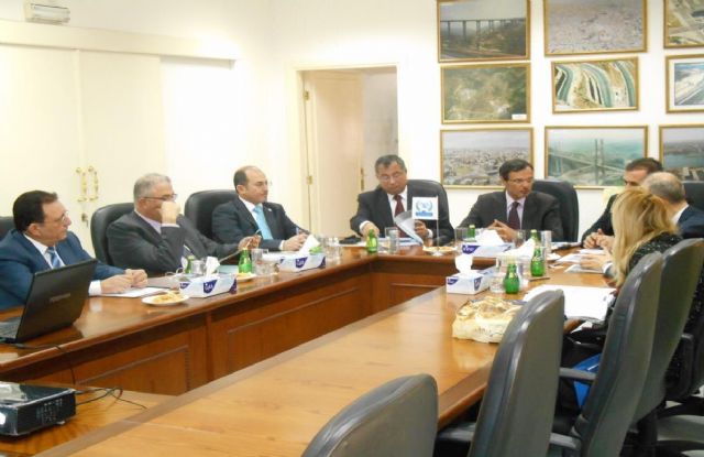 اللجنة المشتركة من الاتحاد العربي للنقل البري واتحاد الناقلين الأتراك UND تعقد اجتماعها في مقر الأمانة العامة للاتحاد في عمان